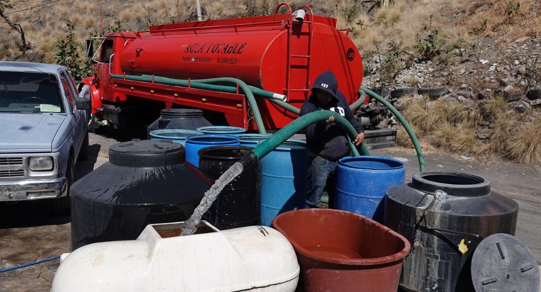 Las claves del huachicoleo de agua en el Edomex: quiénes mandan, cuánto ...