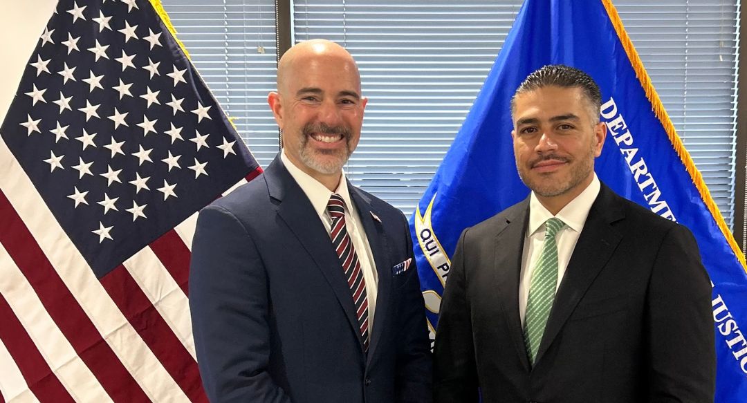 Terry Cole y Omar García Harfuch