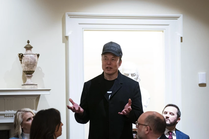 Los aranceles de Trump golpean a Tesla: Elon Musk pierde más de $110 mil millones