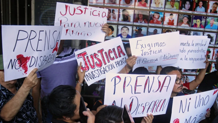 Periodistas mexicanos enfrentan violencia