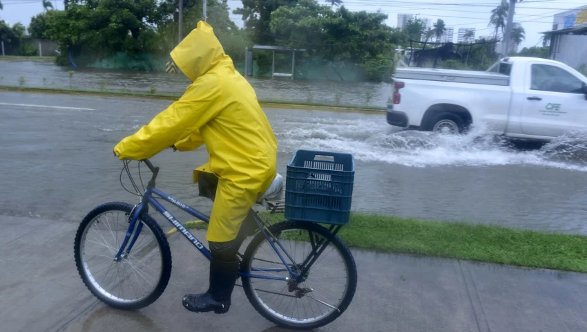 Avanza tormenta tropical Bárbara en el Pacífico