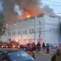 VIDEOS| Incendio en la colonia Morelos: Así se ve el edificio; otro consume puestos en el Centro