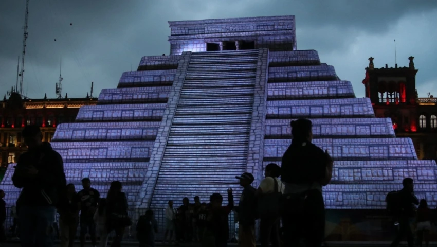 "Memoria luminosa" llega al Zócalo de CDMX con videomapping, luces, esculturas gigantes: costos y fechas