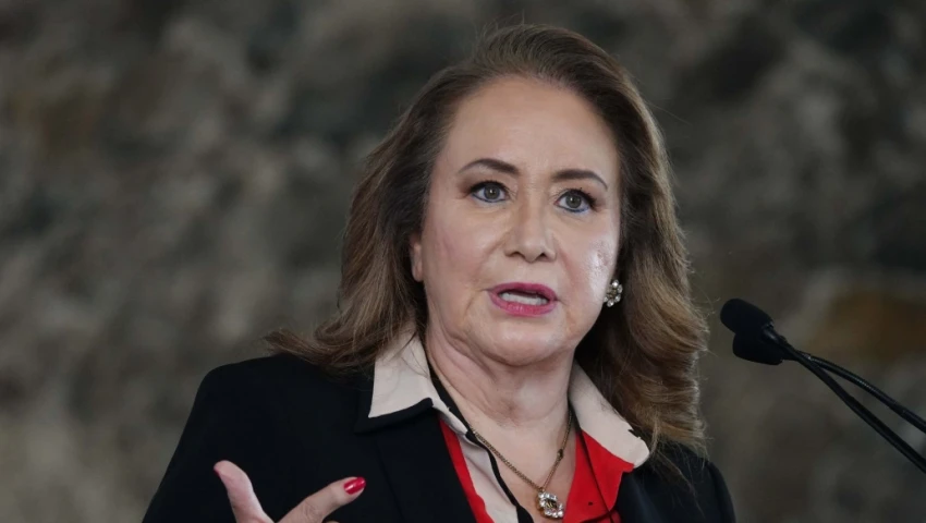 Yasmín Esquivel Yasmín Esquivel