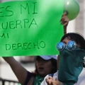 Miles de mujeres celebraron la decisión.