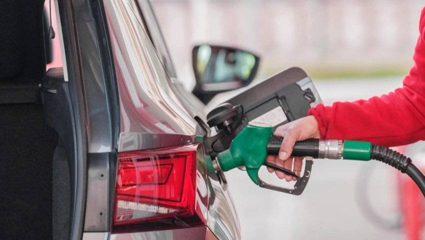Abasto de gasolina Precio de la gasolina sin riesgo, dice Sheinbaum
