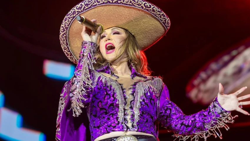 Alicia Villareal en la GAM