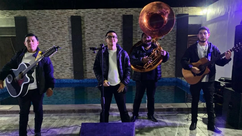 Antes de ser asesinados, Grupo Fugitivo interpretó este polémico corrido en su último show |VIDEO
