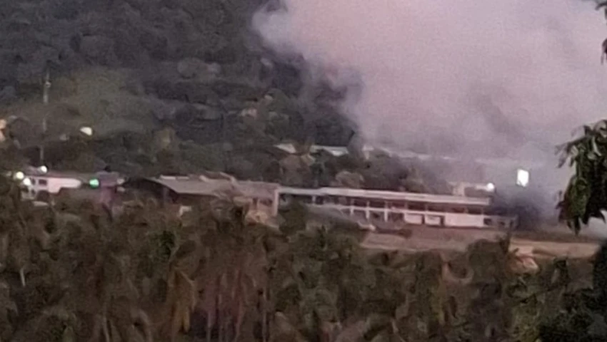 Terror en Tecpan de Galeana: bloqueos y enfrentamientos entre civiles armados y militares
