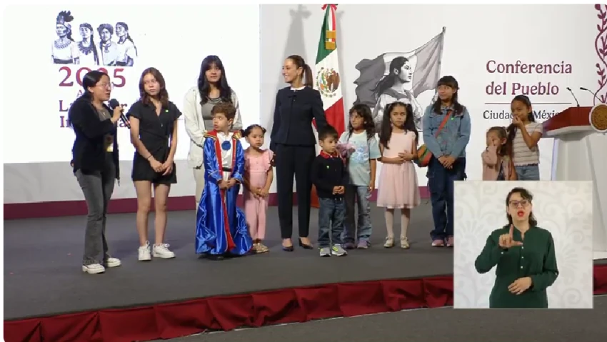 Niños en la mañanera