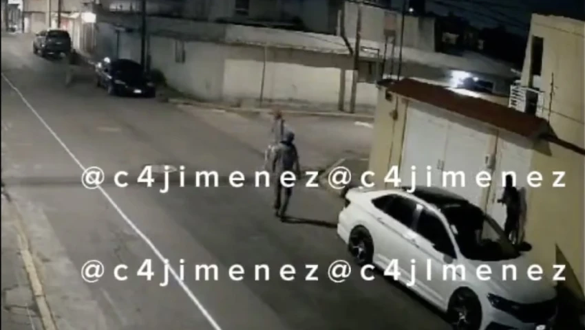 Novio huye de asalto en Coacalco, Edomex