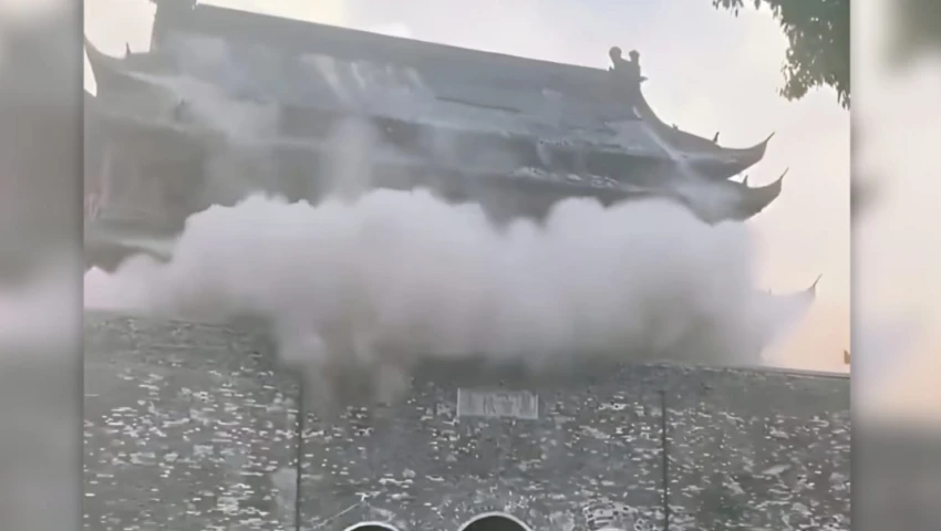 Colapsa la Torre del Tambor en China