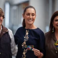 Claudia Sheinbaum realiza recorrido en "El Insurgente" Delfina Gómez, Claudia Sheinbaum y Clara Brugada.