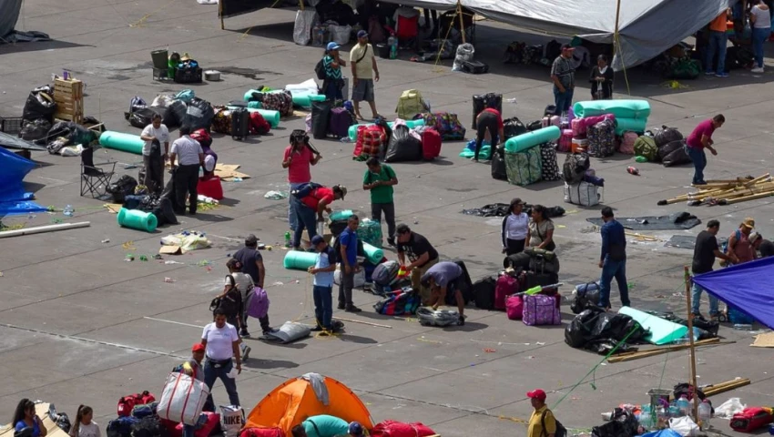 CNTE desmonta su plantón en el Zócalo CDMX: Anuncian mitin y advierten que regresarán