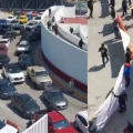 CNTE bloquea la garita El Chaparral, en Tijuana. CNTE bloquea la garita El Chaparral