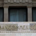 El Banco de México baja al 0.6 % su pronóstico PIB en 2025 y alerta de posible contracción