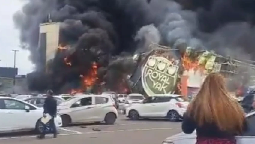 Fuerte incendio consume Plaza Cinépolis en Culiacán, Sinaloa | VIDEO