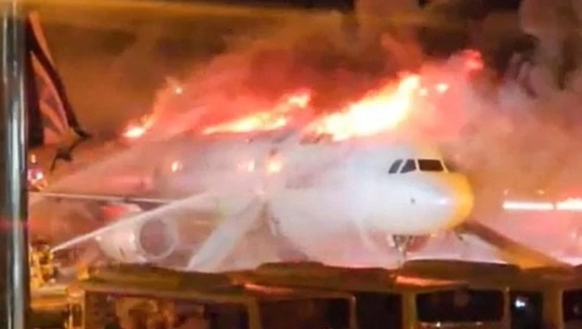 Incendio en avión con pasajeros: Así se vivió la emergencia en Corea del Sur | VIDEO