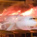Incendio en avión con pasajeros: Así se vivió la emergencia en Corea del Sur | VIDEO