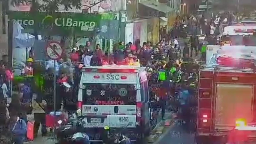 Se registra fuerte incendio en supermercado de Zapopan