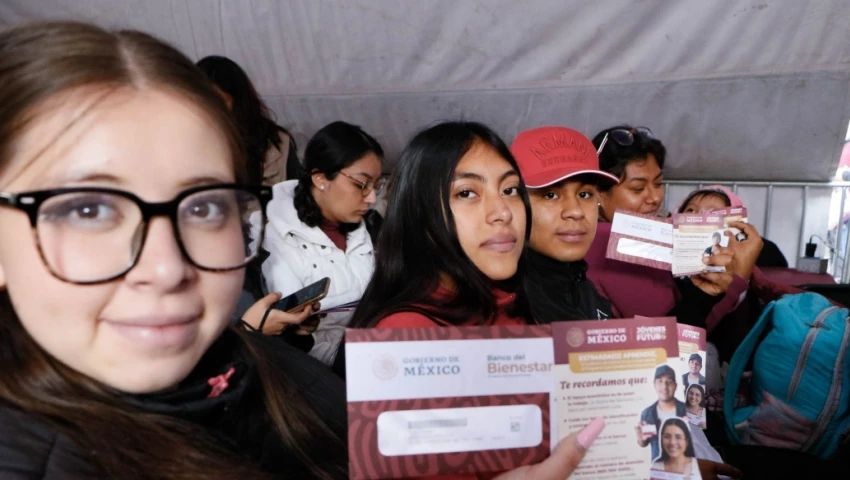 Jóvenes Construyendo el Futuro Jóvenes Construyendo el Futuro