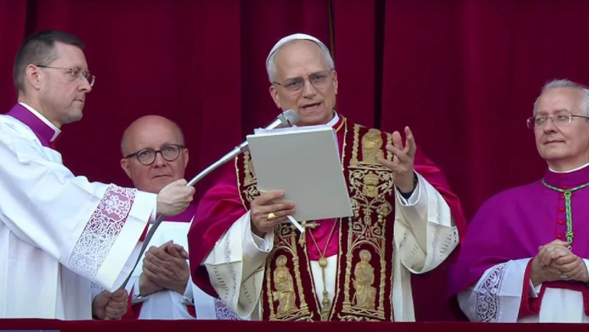 León XIV: Este fue el MENSAJE EN ESPAÑOL del nuevo Papa | VIDEO