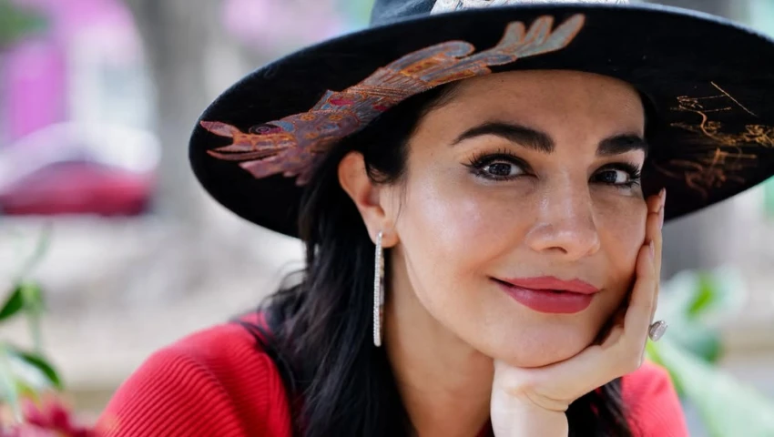 Sí Yordi, Martha Higareda también habla de política