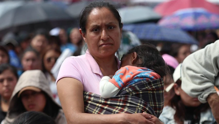 Más hijos, menos ingreso: madres numerosas son las que menos ganan