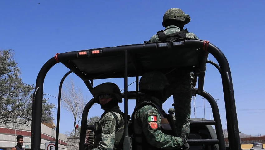 Militares en puestos migratorios