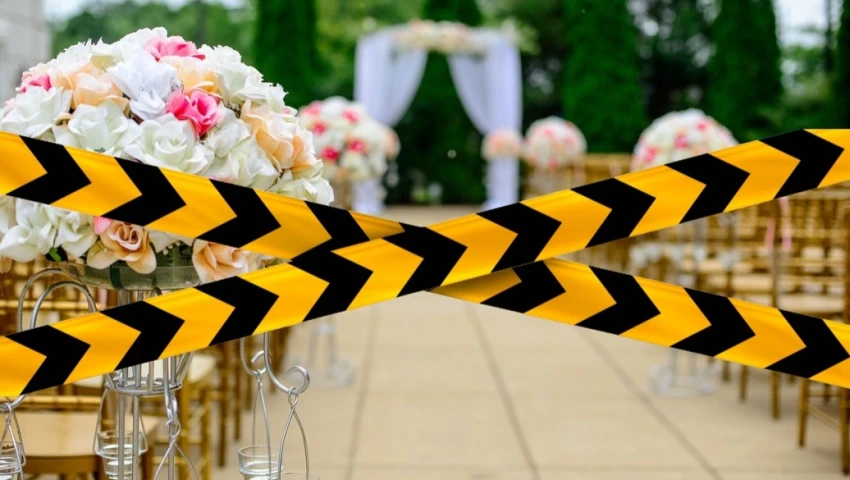 Muere padre del novio durante boda en Torreón tras riña entre invitados