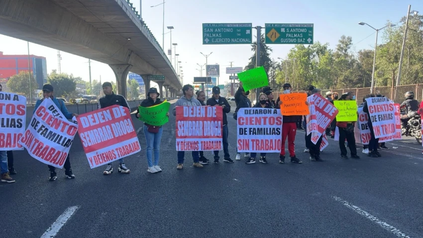 Manifestantes en Naucalpan Manifestantes en Naucalpan