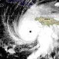 Ojo del huracán Melissa extremadamente peligroso