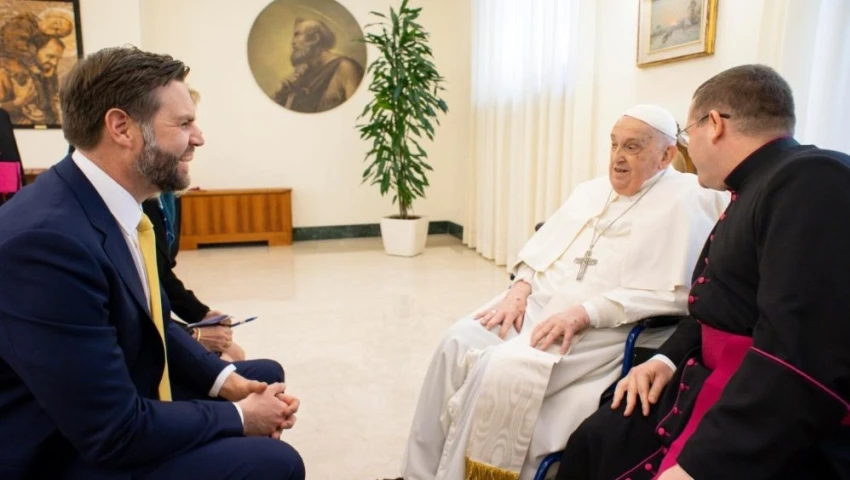 J.D. Vance visitó al papa Francisco J.D. Vance visitó al papa Francisco