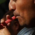 ¿Qué esconden los vapeadores? Cofepris revela las sustancias tóxicas que inhalas sin saberlo
