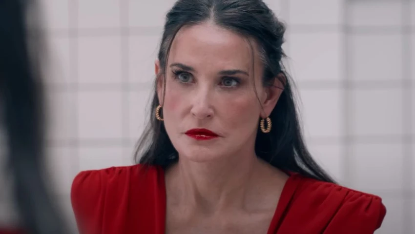 'La Sustancia' llega al streaming en Halloween: ¿Dónde ver el body horror del que todos hablan?