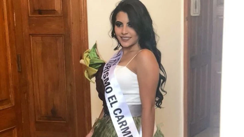 Exreina de belleza muere calcinada tras huir de delincuentes