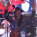 ¿Qué le pasó a Carlos Santana? Esto se sabe sobre su salud y el futuro de su gira