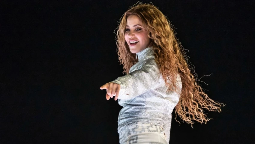 shakira, temach, sasha, hijo, homofobico, menores de edad