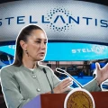 Sheinbaum aclara situación de Stellantis en México: ¿Despidos por aranceles de Trump?