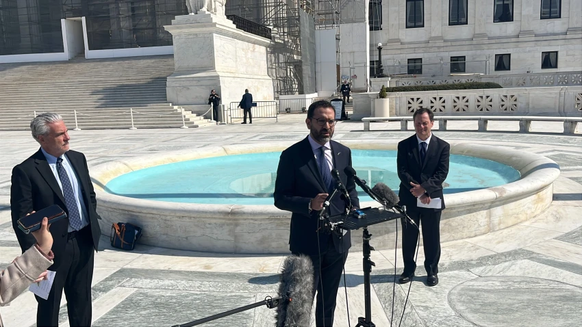 México expuso ante Suprema Corte de Estados Unidos caso contra empresas fabricantes de armas